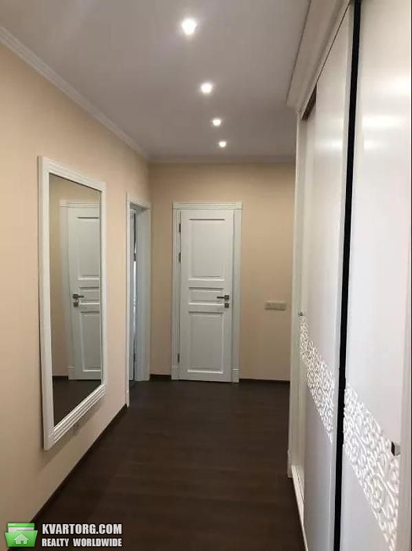 Rent out 2-room apartment. Киев, Сикорского — photo 9