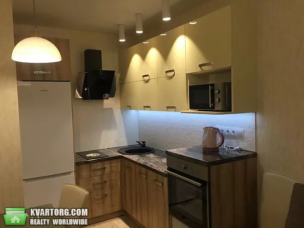 Rent out 2-room apartment. Киев, Проспект Правды — photo 7