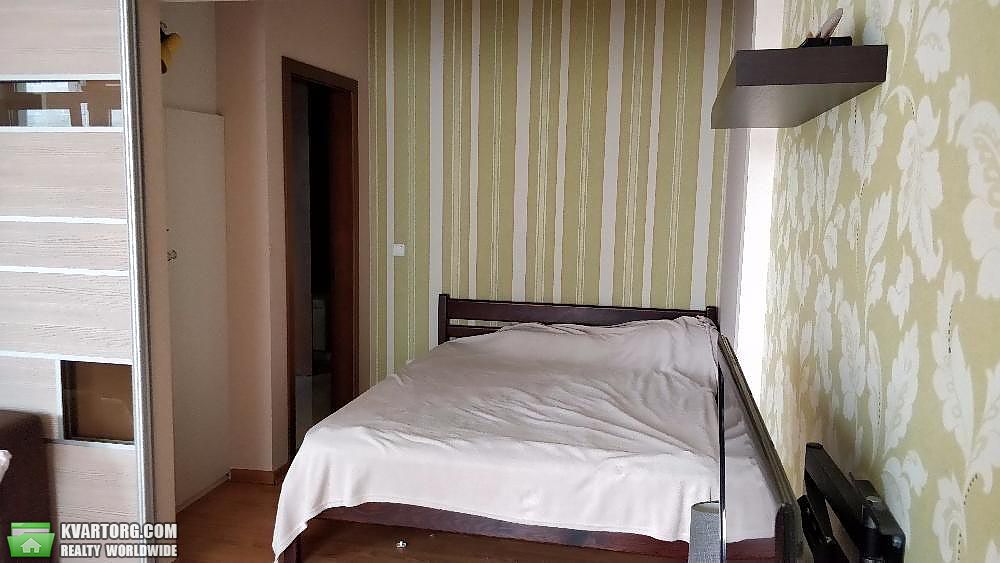 Rent out 2-room apartment. Киев,  Соломенская — photo 6