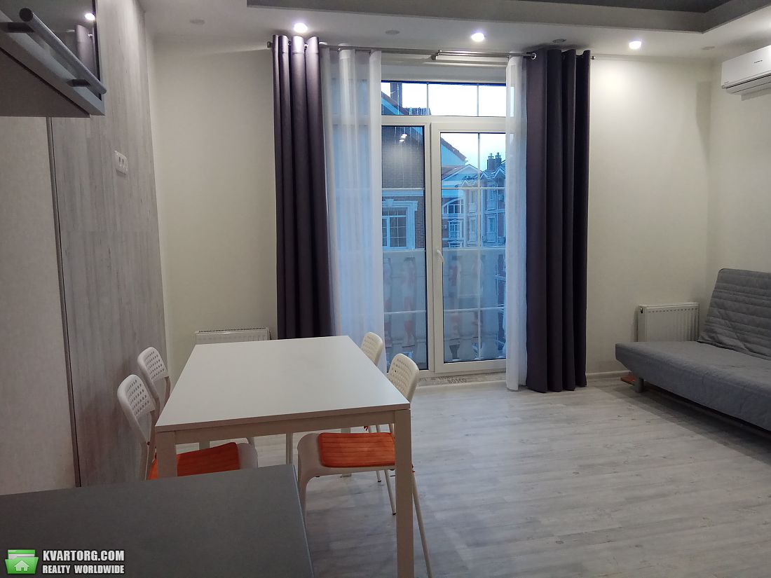Rent out 2-room apartment. Киев, Луценко — photo 4