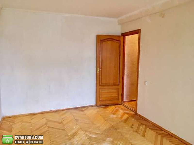 Sell 3-room apartment. Киев,  Булаховского — photo 3