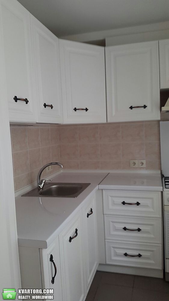 Rent out 3-room apartment. Киев,  Мазепы — photo 3