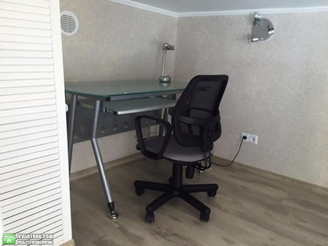 Rent out 2-room apartment. Киев,  Михайловская — photo 8