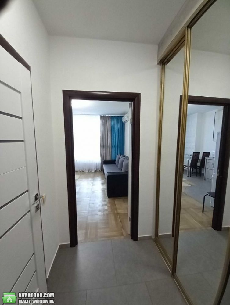 Rent out 1-room apartment. Киев,  Петропавловская — photo 3