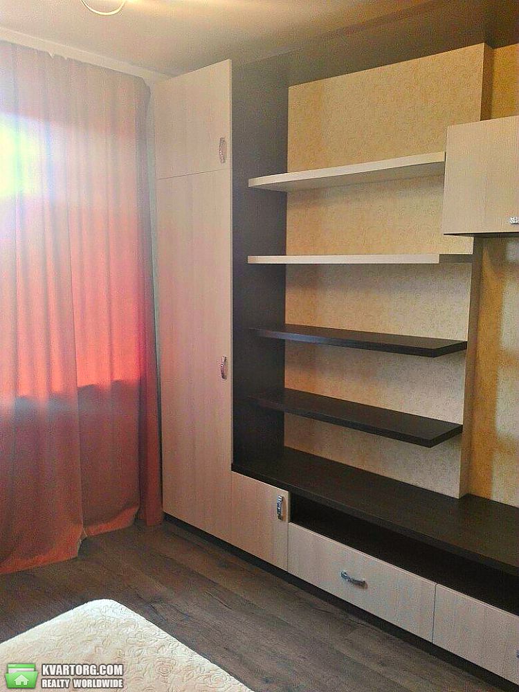 Rent out 2-room apartment. Киев,  Ревуцкого — photo 2