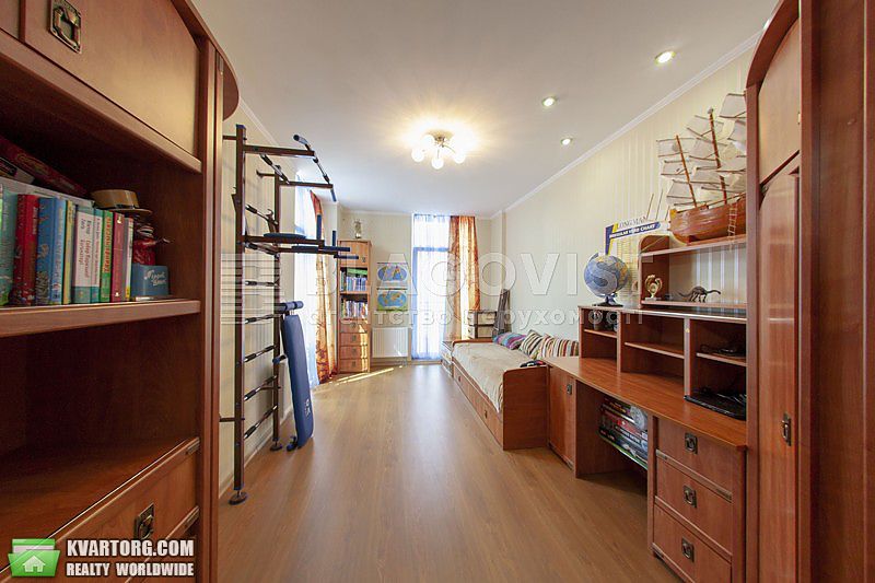 Sell 4-room apartment. Киев, Регенераторная — photo 4