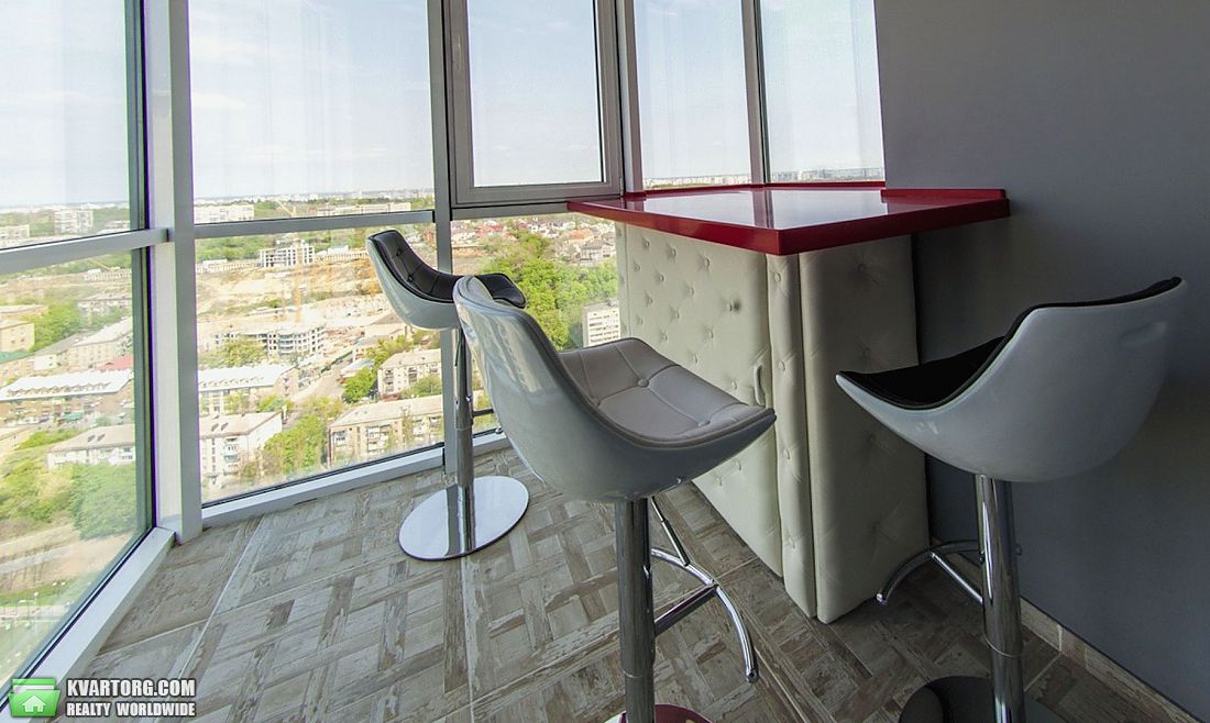 Sell 3-room apartment. Киев,  Драгомирова — photo 8