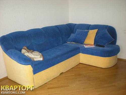 Rent out 2-room apartment. Киев, Котовского ул. — photo 3