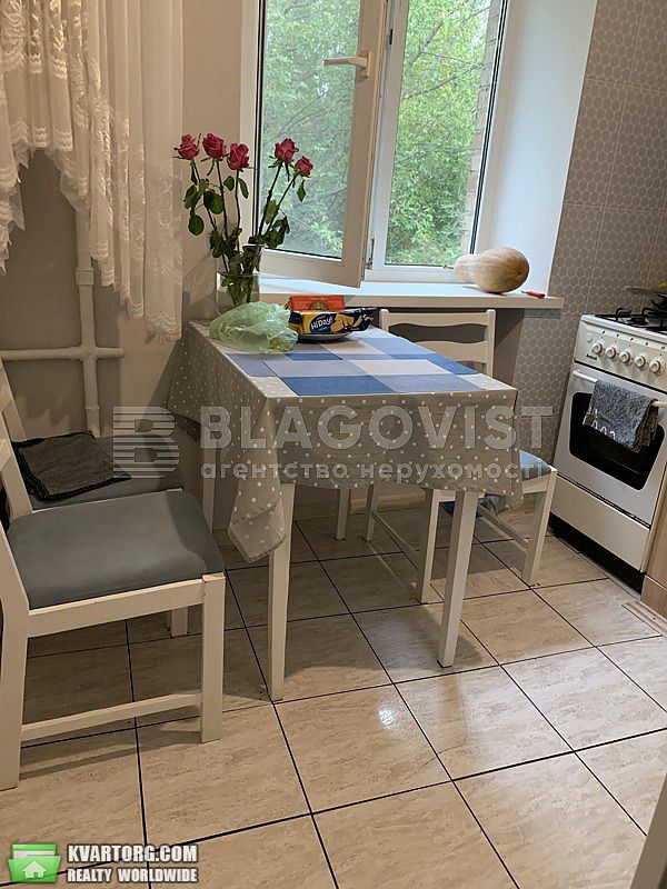 Sell 3-room apartment. Киев,  Первомайского — photo 10