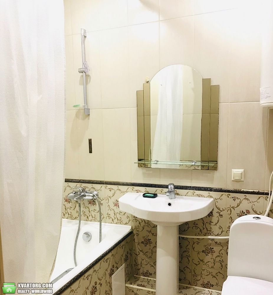 Rent out 2-room apartment. Киев,  Вишняковская — photo 5