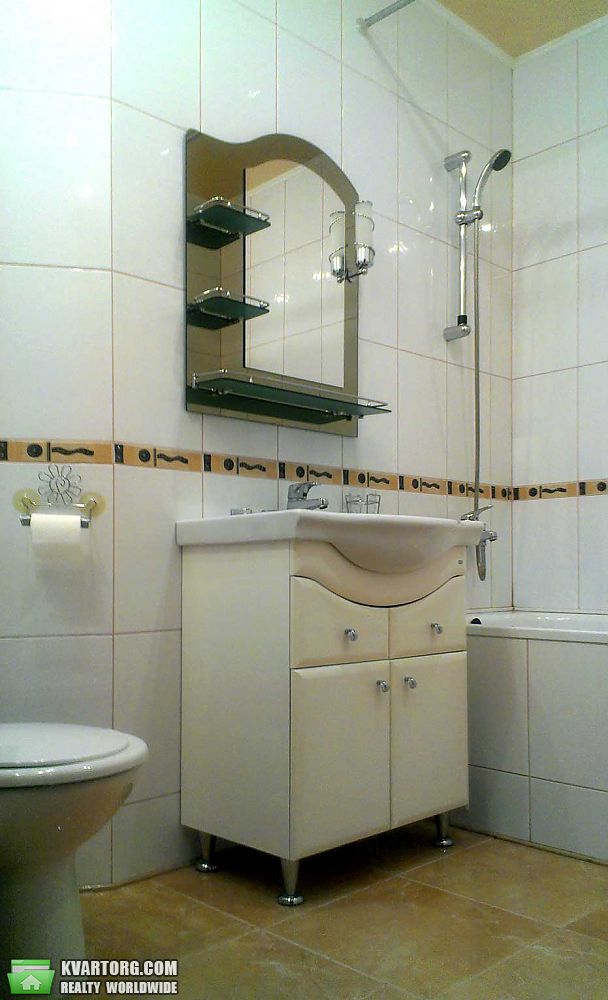 Rent out 1-room apartment. Киев,  Булаховского — photo 5