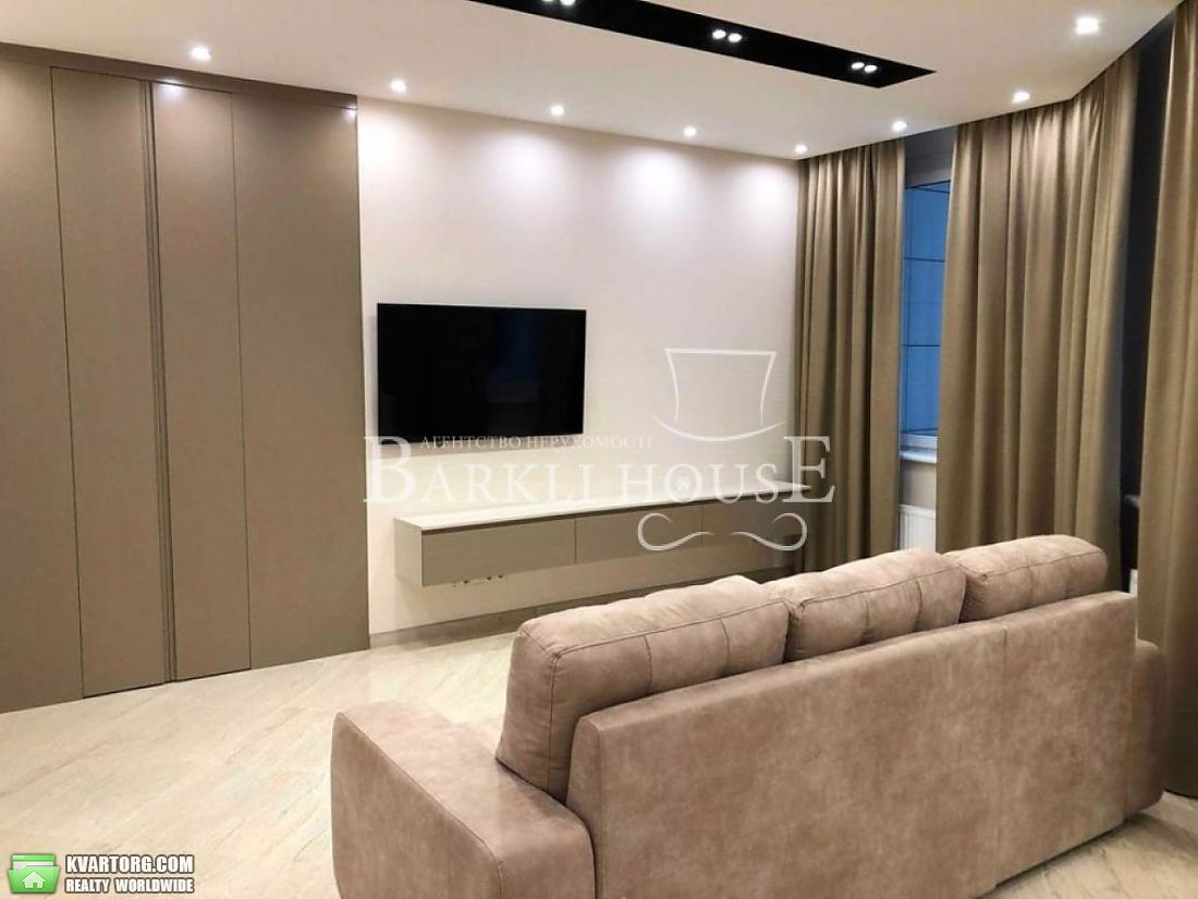 Rent out 2-room apartment. Киев,  Барбюса — photo 1