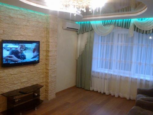 Rent out 3-room apartment. Днепропетровск, Добровольцев 6 — photo 1