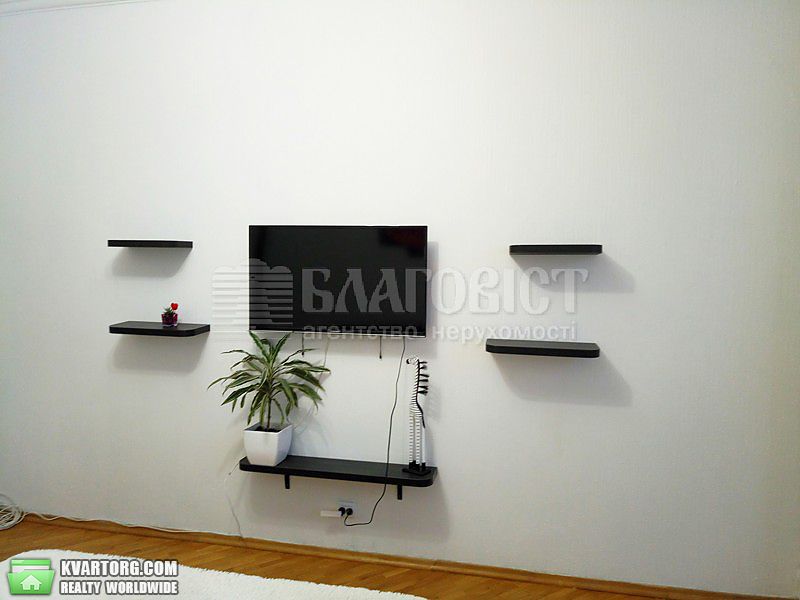 Rent out 2-room apartment. Киев,  Волошская — photo 2
