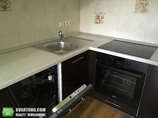Rent out 1-room apartment. Киев, Нижнеключевая — photo 1