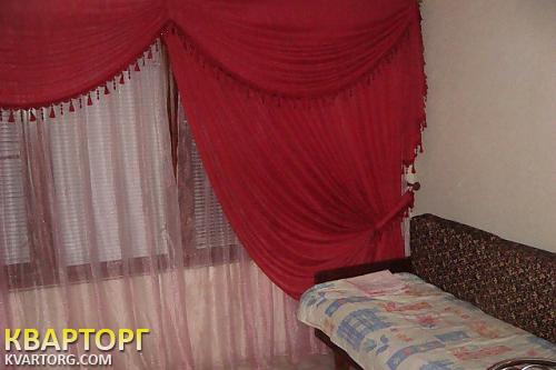 Rent out 2-room apartment. Киев,  40-летия Октября просп — photo 1