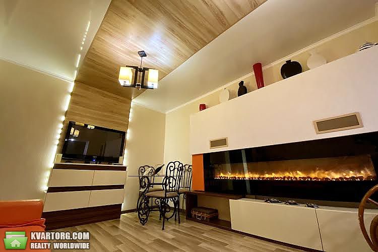 Sell 3-room apartment. Киев,  Маяковского — photo 1