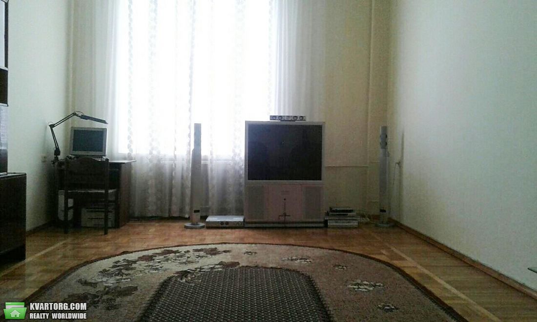 Rent out 2-room apartment. Киев,  Сечевых Стрельцов — photo 1