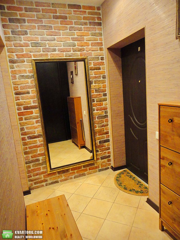 Rent out 3-room apartment. Киев,  Щорса — photo 8