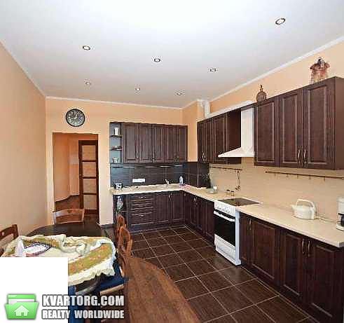 Rent out 2-room apartment. Киев, Почайнинская — photo 6