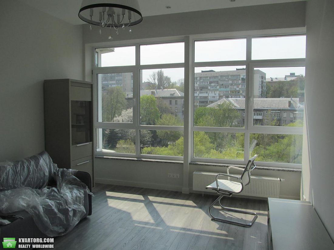 Rent out 3-room apartment. Киев,  Кловский спуск — photo 6
