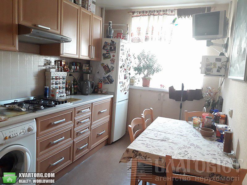 Sell 2-room apartment. Киев, Остапа Вишни — photo 2
