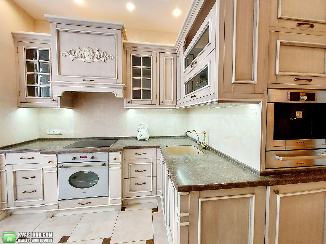 Rent out 2-room apartment. Киев, Жилянская — photo 6