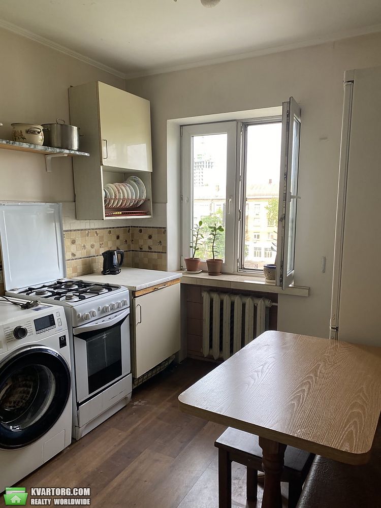 Sell 2-room apartment. Киев, Харьковское шоссе — photo 1