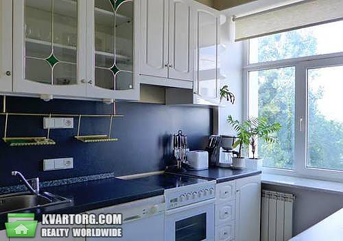 Sell 3-room apartment. Киев,  Гончара — photo 1