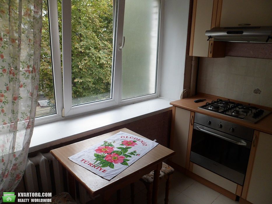 Rent out 1-room apartment. Киев, Чигорина — photo 4