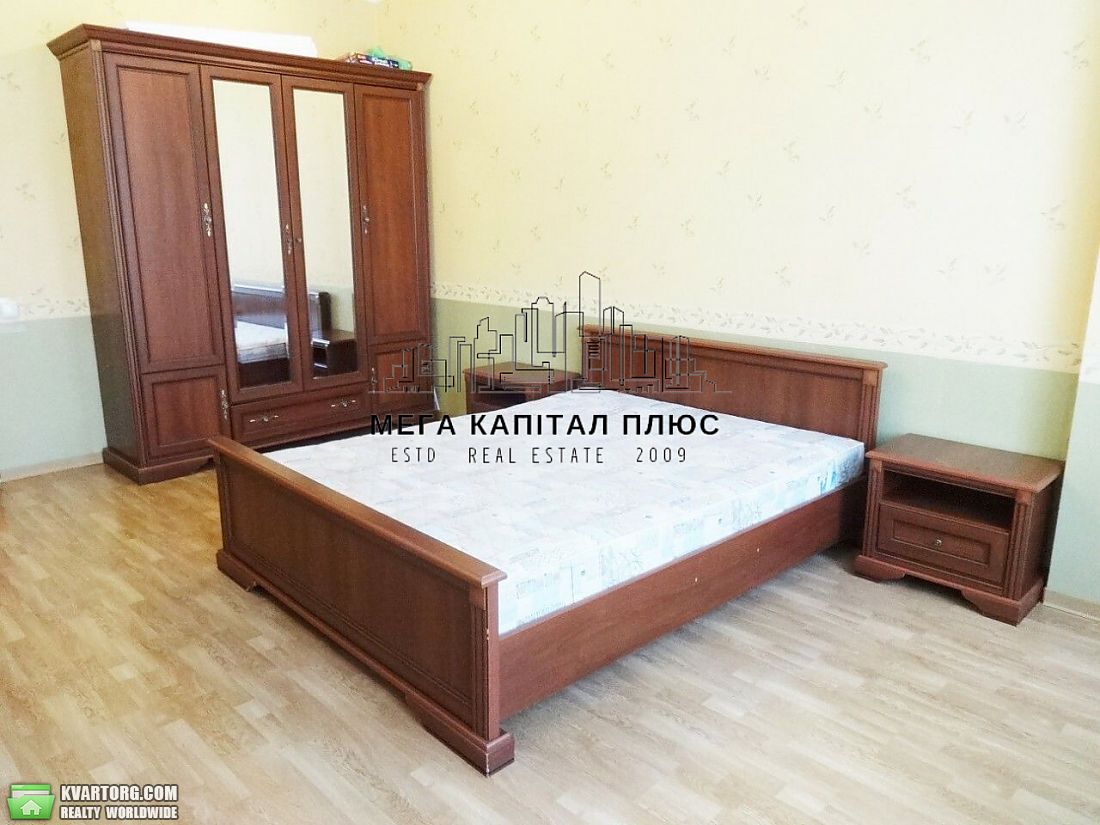 Rent out 2-room apartment. Киев,  Жилянская — photo 3