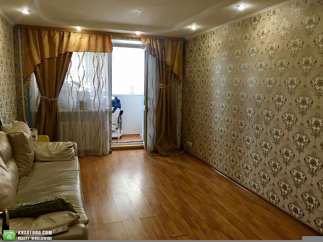 Sell 3-room apartment. Днепропетровск, Запорожское Шоссе — photo 1