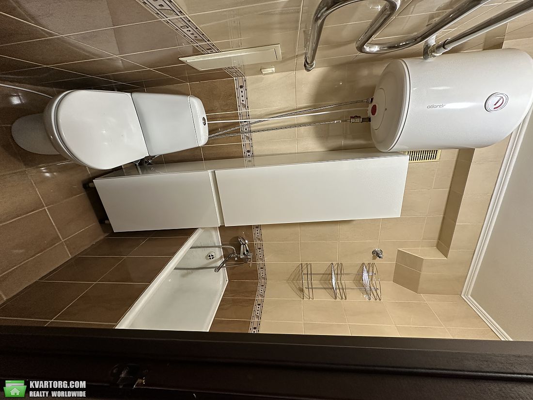 Rent out 1-room apartment. Киев,  Лайоша Гавро — photo 10