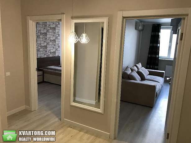 Rent out 3-room apartment. Киев,  Мельникова — photo 4