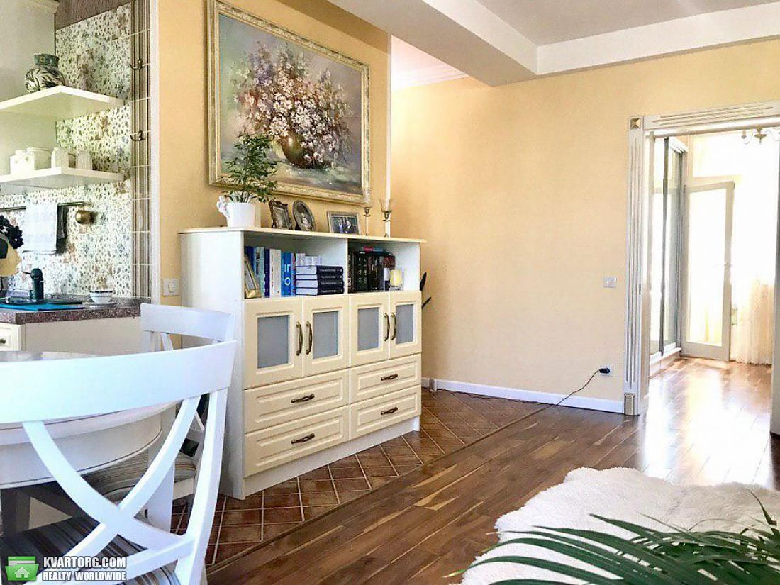 Rent out 2-room apartment. Киев,  Орлика — photo 8