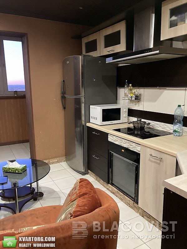 Rent out 2-room apartment. Киев, Милославская — photo 4