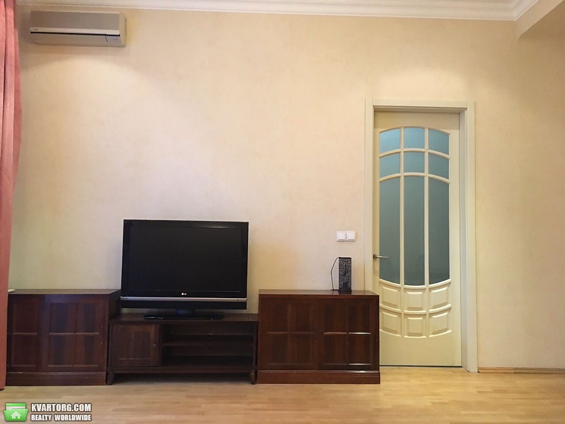 Rent out 4-room apartment. Киев,  Рейтарская — photo 4