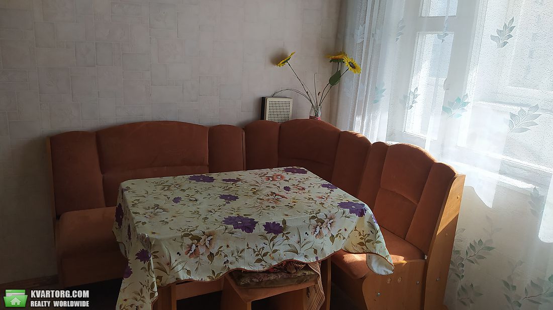 Rent out 2-room apartment. Киев,  Симиренко — photo 3