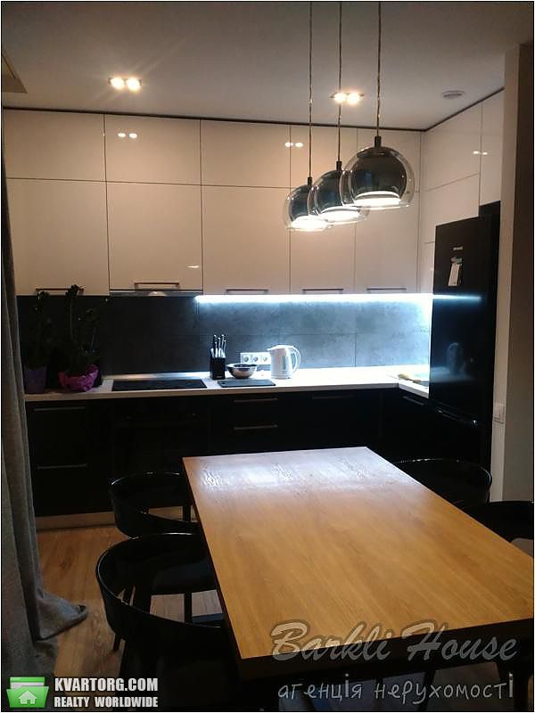 Rent out 2-room apartment. Киев,  Ямская — photo 2