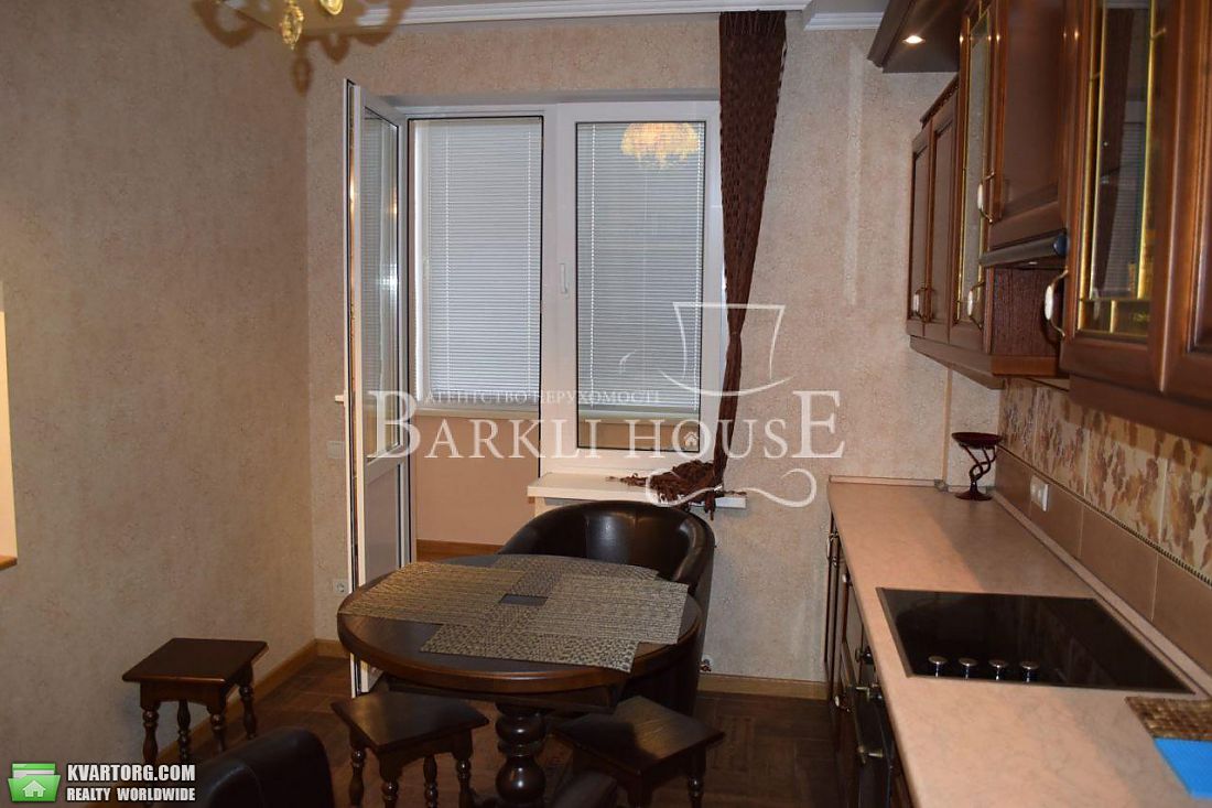 Rent out 3-room apartment. Киев,  Никольско-Слободская — photo 4