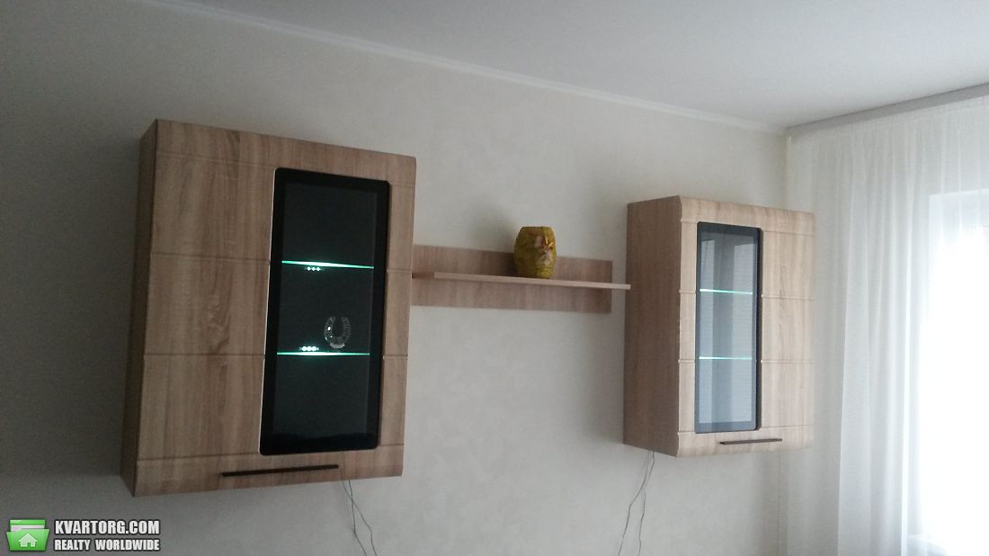 Rent out 2-room apartment. Киев,  Гмыри — photo 5