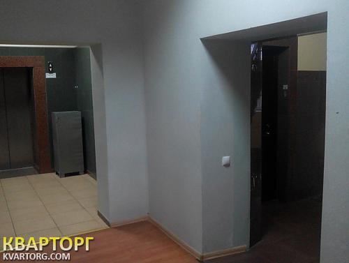 Rent out office. Киев,  Жилянская — photo 1