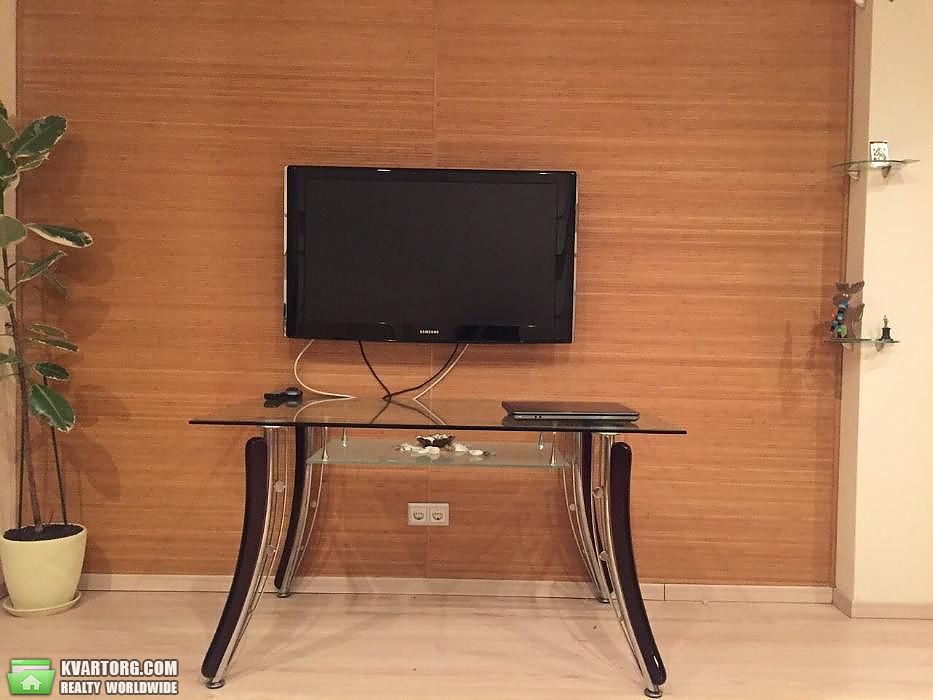 Rent out 2-room apartment. Киев,  Днепровская наб — photo 3
