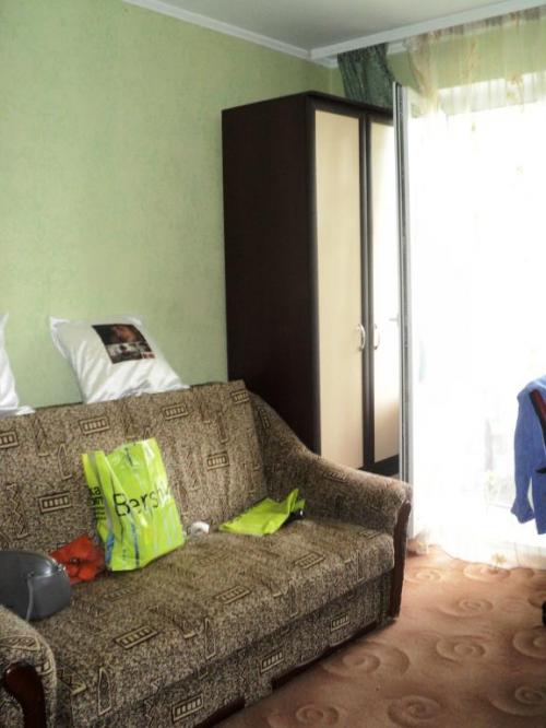 Rent out 1-room apartment. Днепропетровск, Малиновского Маршала — photo 1