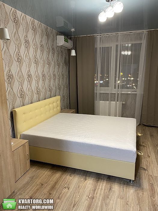 Rent out 2-room apartment. Киев, Ревуцкого — photo 2
