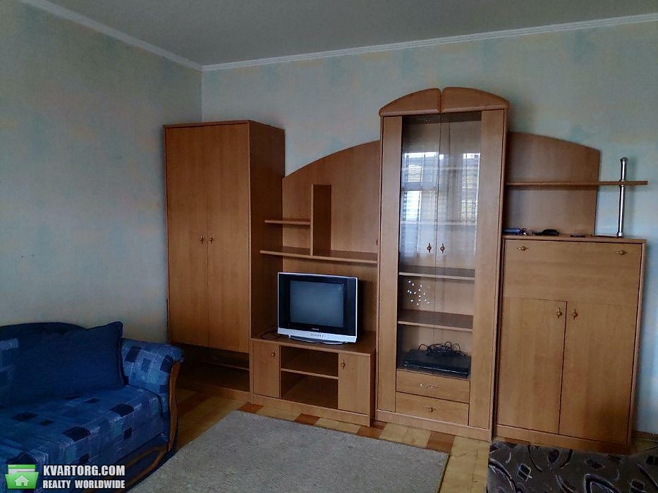 Rent out 2-room apartment. Киев,  Стуса — photo 7