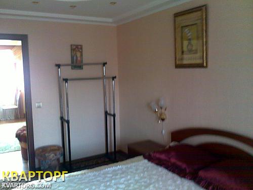 Rent out 2-room apartment. Киев, Жилянская — photo 6