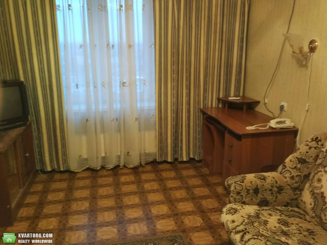 Rent out 1-room apartment. Киев, Драйзера — photo 3