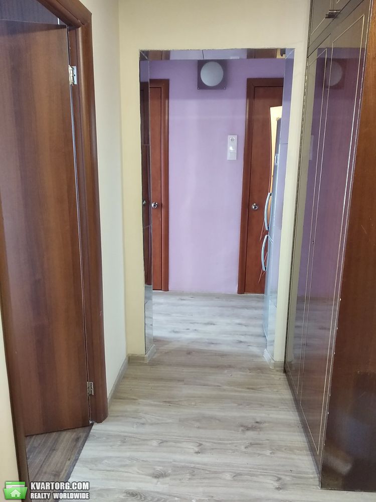 Rent out 2-room apartment. Киев,  Сабурова — photo 1