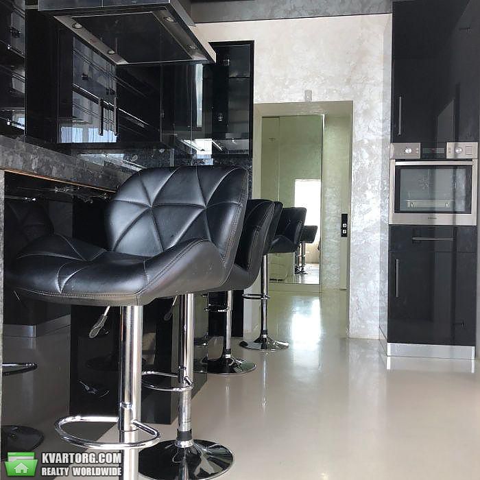 Rent out 1-room apartment. Киев,  Леси Украинки бул — photo 4